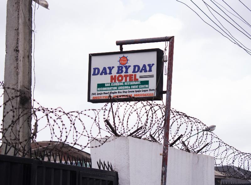 Day By Day Hotel ラゴス エクステリア 写真