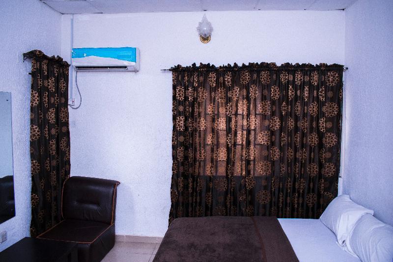 Day By Day Hotel ラゴス エクステリア 写真